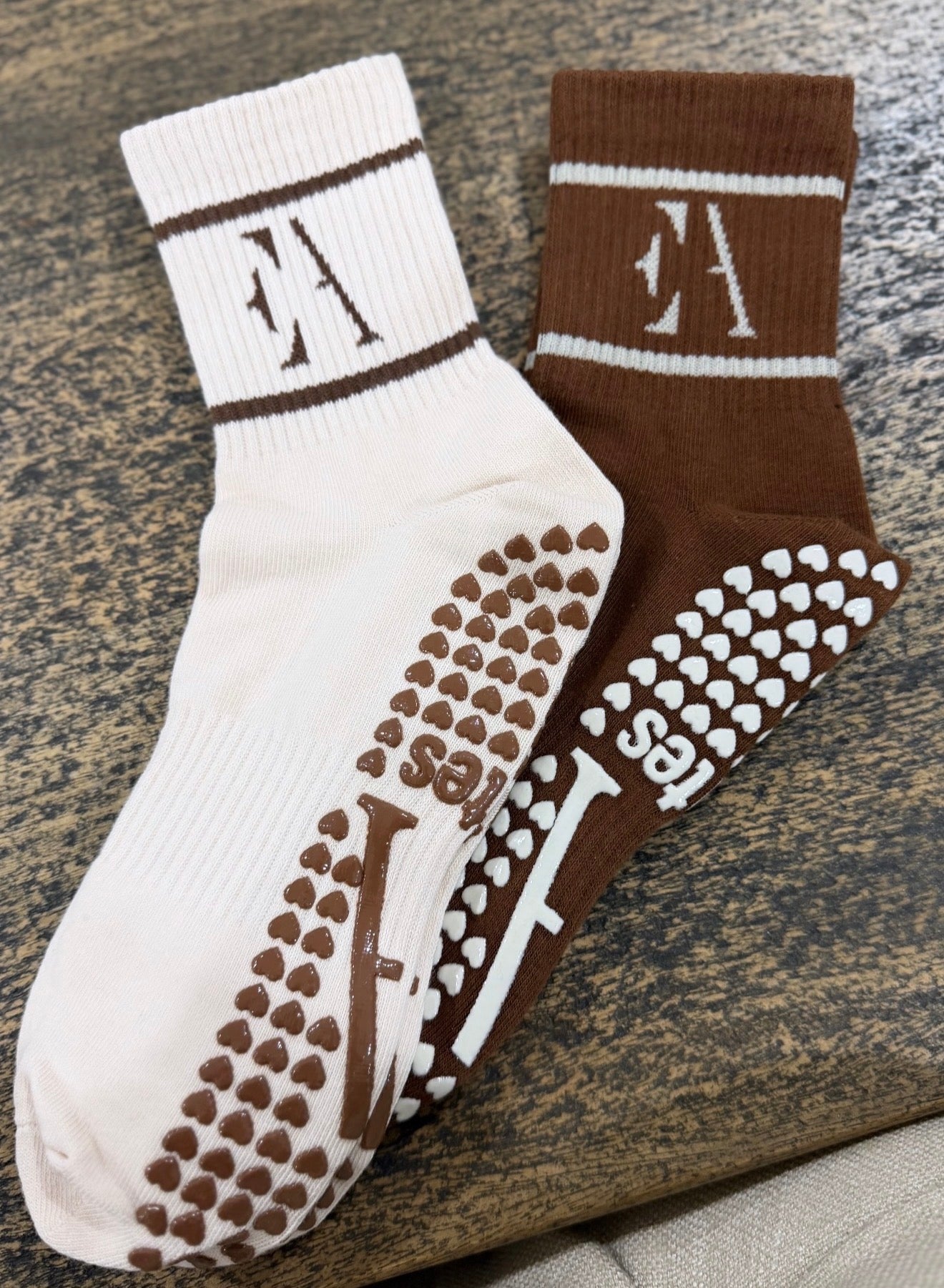Pilates Socks - Mid Crew